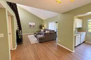2105 Melrose Dr, Champaign, IL 61820 - Photo 6