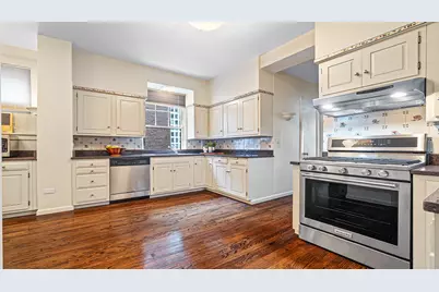 227 E Delaware Place #8C, Chicago, IL 60611 - Photo 12