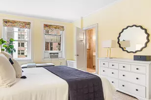 227 E Delaware Pl, Chicago, IL 60611 - Photo 20