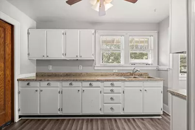 515 N Hennepin Avenue, Dixon, IL 61021 - Photo 22