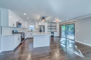 631 Smith Rd, Lisle, IL 60532 - Photo 12