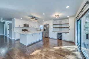 631 Smith Rd, Lisle, IL 60532 - Photo 14