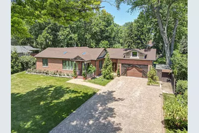 10 E Willow Road, Prospect Heights, IL 60070 - Photo 2