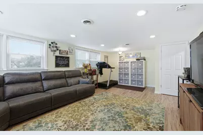 8662 N Ozark Avenue, Niles, IL 60714 - Photo 18