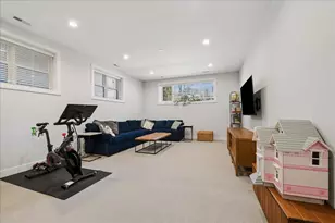 3340 N Lawndale Ave, Chicago, IL 60618 - Photo 16