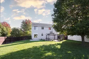 168 S Osage Ct, Round Lake, IL 60073 - Photo 2