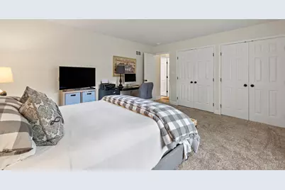 320 Oak Hill Road, Lake Barrington, IL 60010 - Photo 32