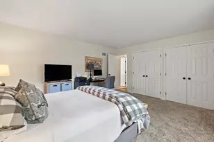 320 Oak Hill Rd, Lake Barrington, IL 60010 - Photo 32