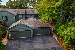 320 Oak Hill Rd, Lake Barrington, IL 60010 - Photo 1