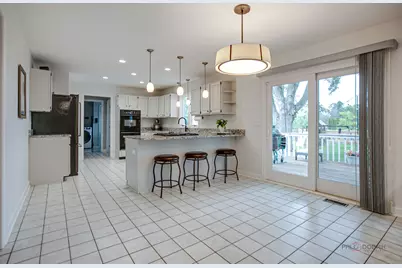 176 Adler Drive, Libertyville, IL 60048 - Photo 10