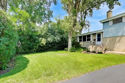1115 Pfingsten Road, Glenview, IL 60025 - Photo 2