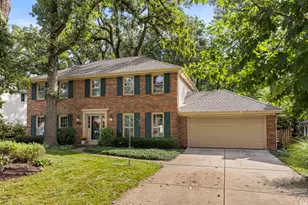 1245 Yorkshire Woods Ct, Wheaton, IL 60187 - Photo 1