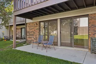 912 Stradford Cir, Buffalo Grove, IL 60089 - Photo 16