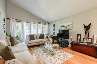6542 N Kenneth Avenue, Lincolnwood, IL 60712 - Photo 6