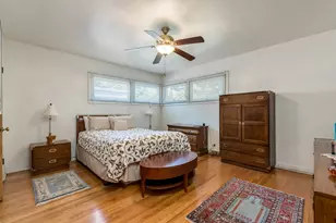 6542 N Kenneth Ave, Lincolnwood, IL 60712 - Photo 12