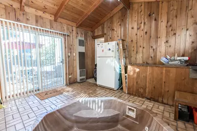 6542 N Kenneth Avenue, Lincolnwood, IL 60712 - Photo 22