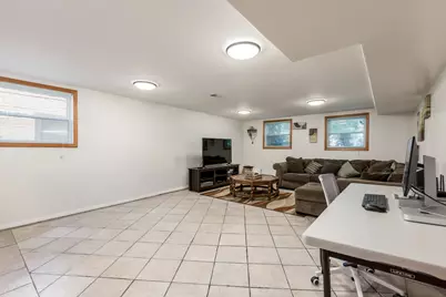6542 N Kenneth Avenue, Lincolnwood, IL 60712 - Photo 18