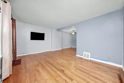 6404 S Lockwood Avenue, Chicago, IL 60638 - Photo 2