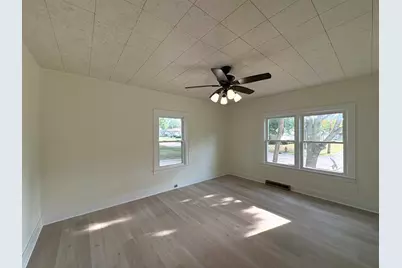 1249 Creve Coeur Street, Lasalle, IL 61301 - Photo 16