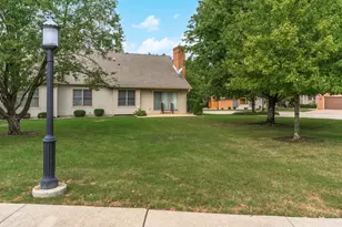 2 Spruce Ct, Bloomington, IL 61704 - Photo 30