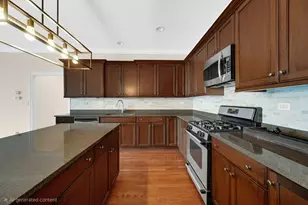 2811 N Bell Ave, Chicago, IL 60618 - Photo 14