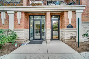 2811 N Bell Ave, Chicago, IL 60618 - Photo 2