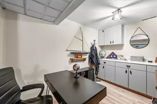 208 N Shore Dr, Oakwood Hills, IL 60013 - Photo 28