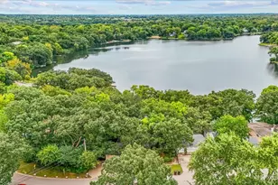 208 N Shore Dr, Oakwood Hills, IL 60013 - Photo 54