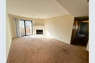 1340 Brook Street #M, Saint Charles, IL 60174 - Photo 4