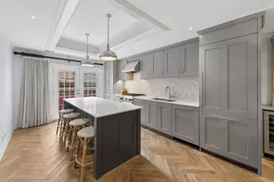 317 W Webster Ave, Chicago, IL 60614 - Photo 8