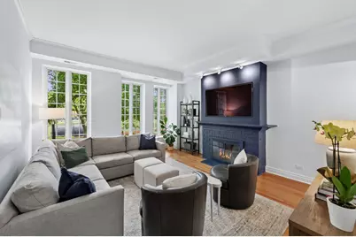 317 W Webster Avenue #1, Chicago, IL 60614 - Photo 2