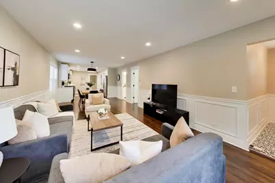 10720 S Indiana Avenue, Chicago, IL 60628 - Photo 6