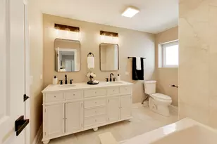 10720 S Indiana Ave, Chicago, IL 60628 - Photo 18