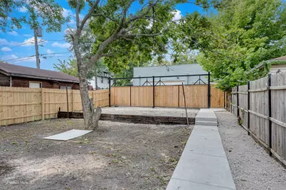 1128 N Lockwood Avenue, Chicago, IL 60651 - Photo 24