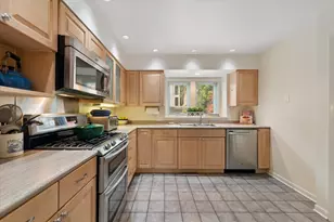 1926 N Larrabee St, Chicago, IL 60614 - Photo 8