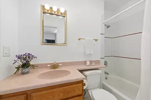 1926 N Larrabee St, Chicago, IL 60614 - Photo 16
