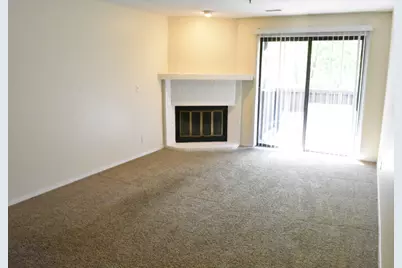 1340 Brook Street #G, Saint Charles, IL 60174 - Photo 4