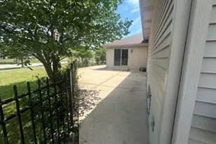 1235 Patriot Way, Bourbonnais, IL 60914 - Photo 16