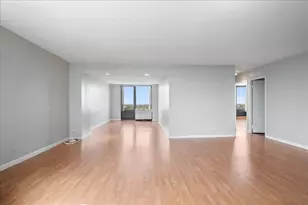 5320 N Sheridan Rd, Chicago, IL 60640 - Photo 4
