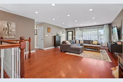 421 Vassar Lane, Des Plaines, IL 60016 - Photo 10