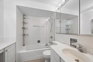 1440 N Lake Shore Dr, Chicago, IL 60610 - Photo 24