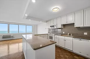 1440 N Lake Shore Dr, Chicago, IL 60610 - Photo 10