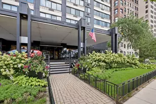 1440 N Lake Shore Dr, Chicago, IL 60610 - Photo 2