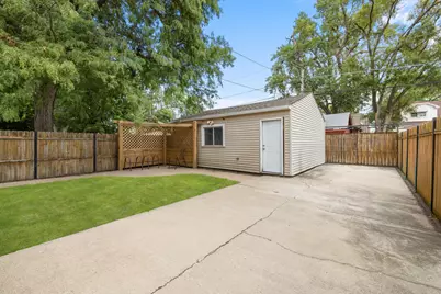 2001 S 19th Avenue, Broadview, IL 60155 - Photo 30