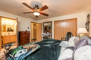 3300 Evergreen Ln, Park City, IL 60085 - Photo 12