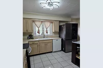 12543 S Menard Avenue, Palos Heights, IL 60463 - Photo 2