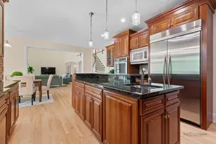 14805 Creekside Path, Libertyville, IL 60048 - Photo 12