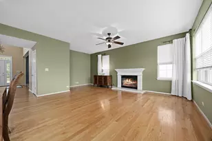 718 Versailles Pkwy, Oswego, IL 60543 - Photo 10