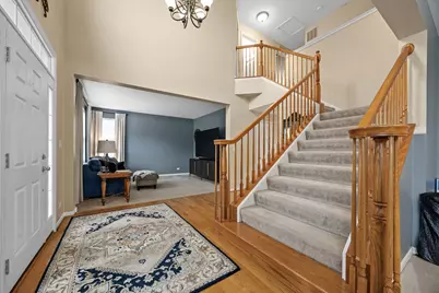 718 Versailles Parkway, Oswego, IL 60543 - Photo 6