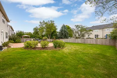 718 Versailles Parkway, Oswego, IL 60543 - Photo 4